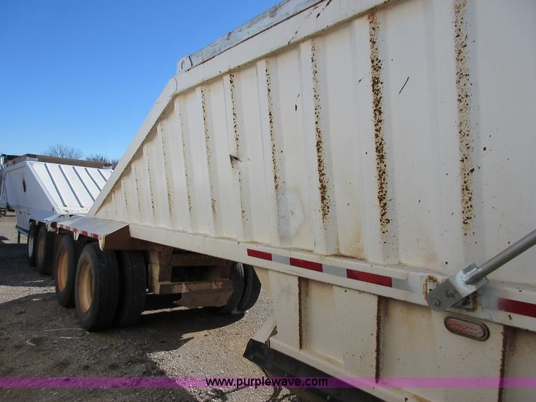 image for item I1756 2004 CTS BDT-40 bottom dump trailer