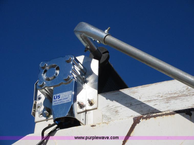 image for item I1756 2004 CTS BDT-40 bottom dump trailer