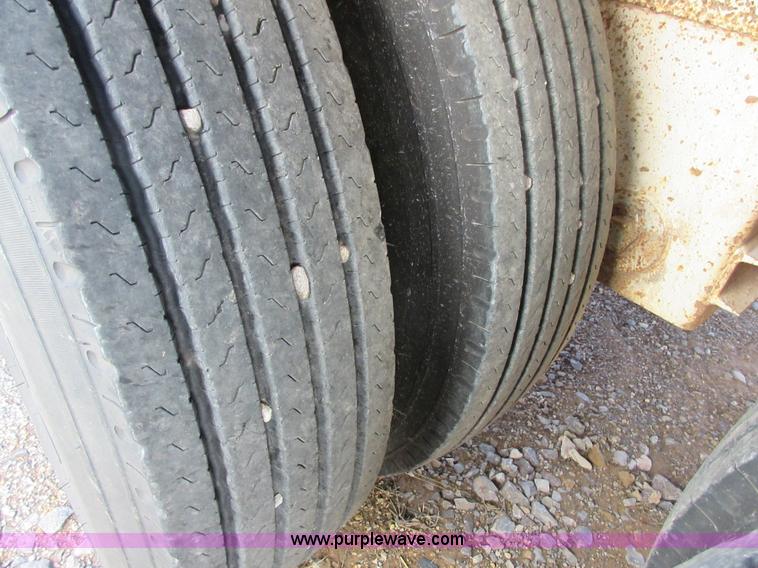 image for item I1756 2004 CTS BDT-40 bottom dump trailer