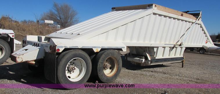 image for item I1757 2008 CTS BDT-40 bottom dump trailer