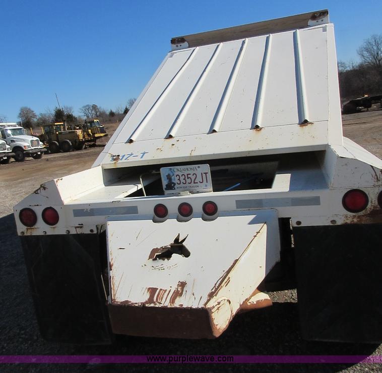 image for item I1757 2008 CTS BDT-40 bottom dump trailer