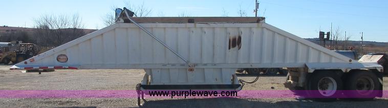 image for item I1757 2008 CTS BDT-40 bottom dump trailer