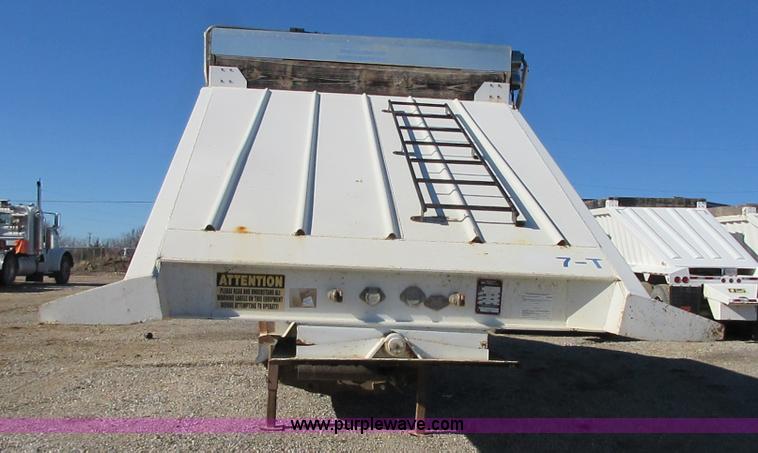 image for item I1757 2008 CTS BDT-40 bottom dump trailer