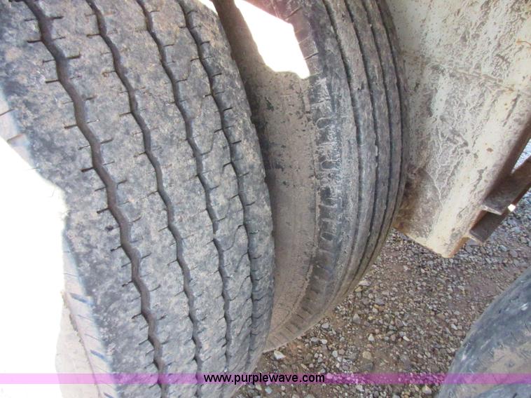 image for item I1757 2008 CTS BDT-40 bottom dump trailer