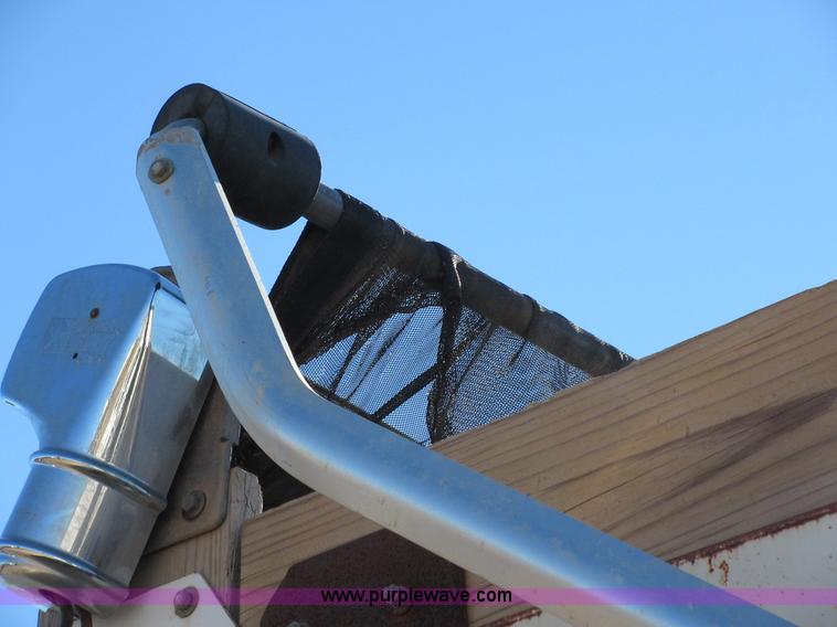 image for item I1757 2008 CTS BDT-40 bottom dump trailer