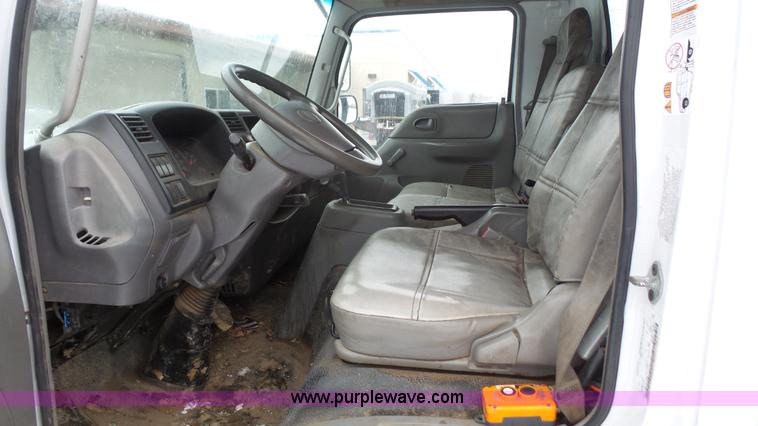 image for item I2299 2006 Ford LCF dump truck