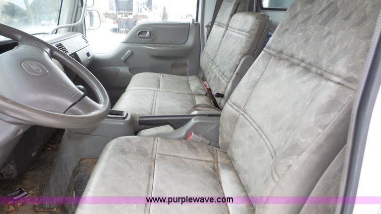 image for item I2299 2006 Ford LCF dump truck