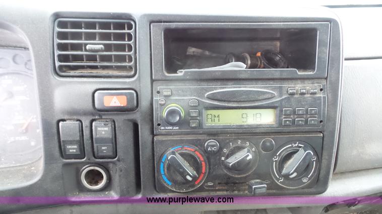 image for item I2299 2006 Ford LCF dump truck