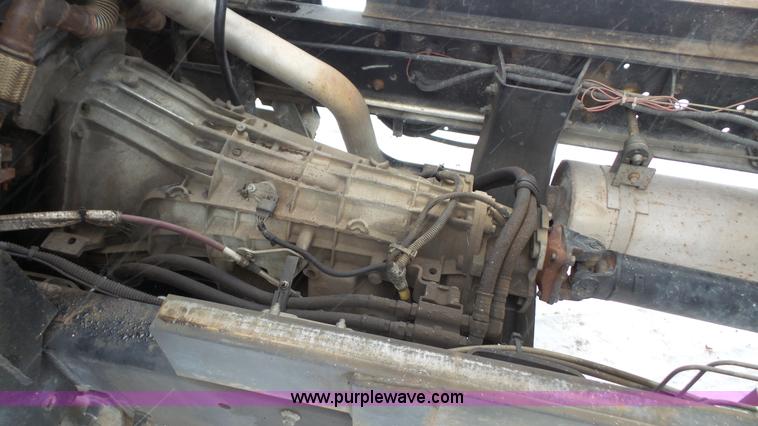 image for item I2299 2006 Ford LCF dump truck