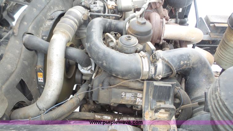 image for item I2299 2006 Ford LCF dump truck