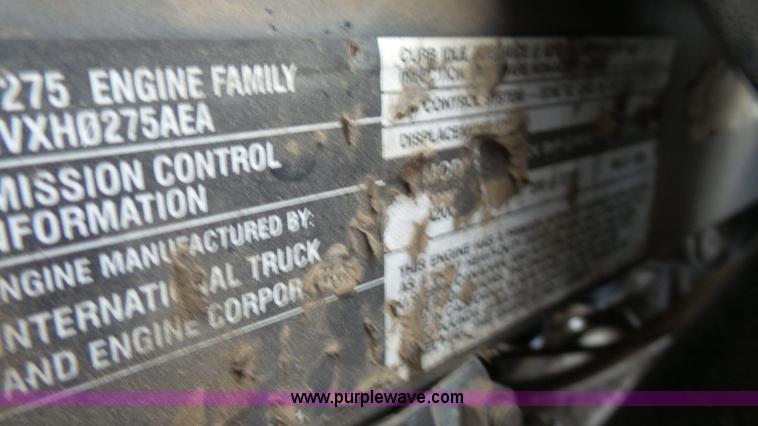 image for item I2299 2006 Ford LCF dump truck