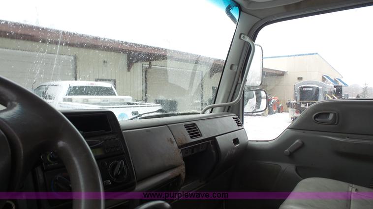 image for item I2299 2006 Ford LCF dump truck