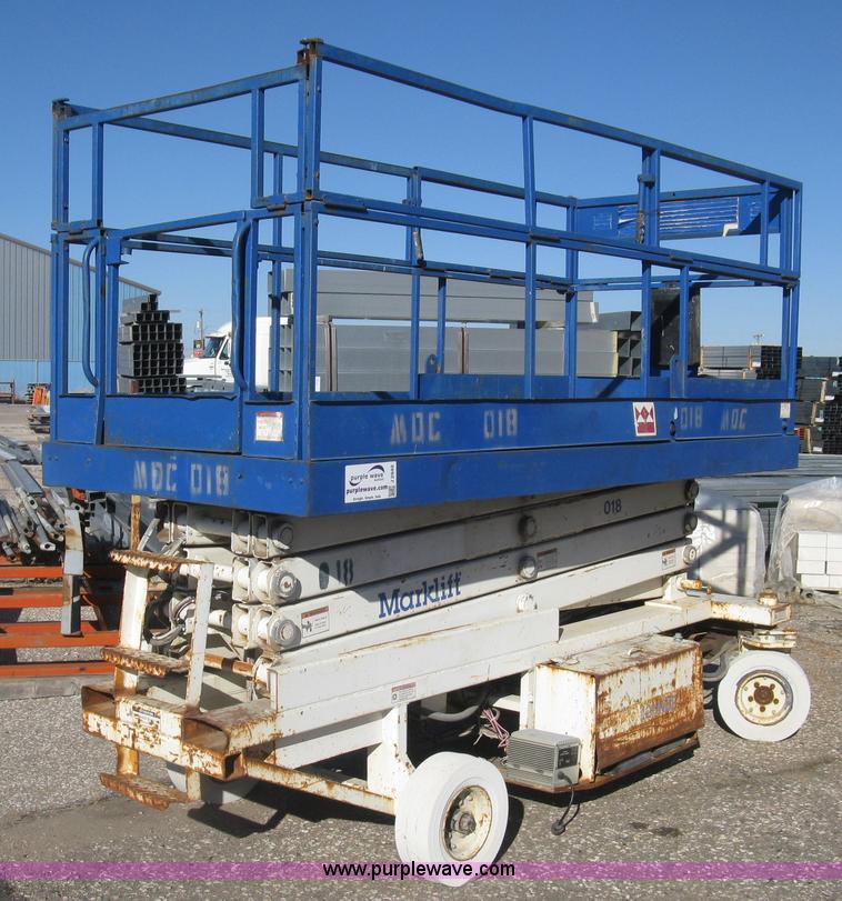 Mark Lift CH30EP scissor lift in Wichita, KS Item J2949 sold Purple