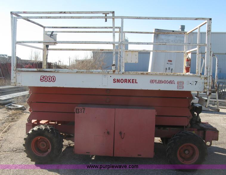 image for item J2952 Snorkel SPL32-84-2A scissor lift