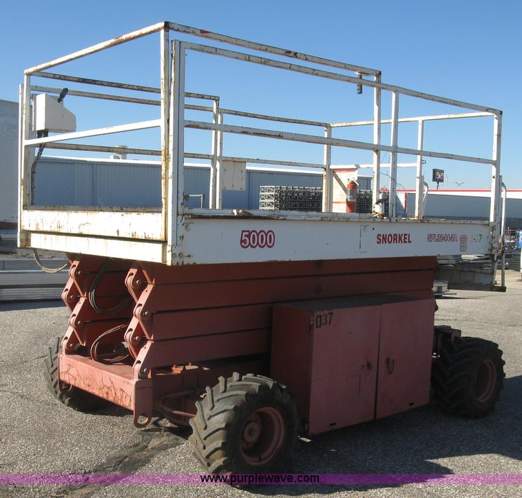 image for item J2952 Snorkel SPL32-84-2A scissor lift