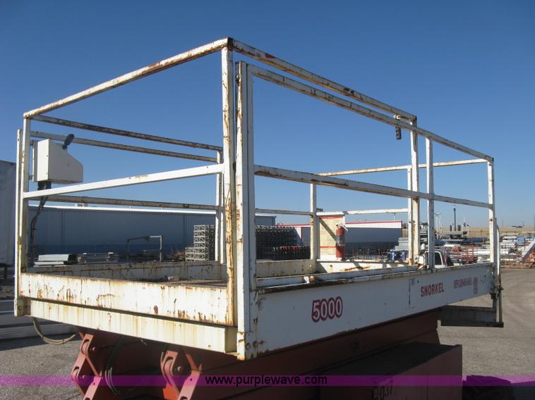 image for item J2952 Snorkel SPL32-84-2A scissor lift