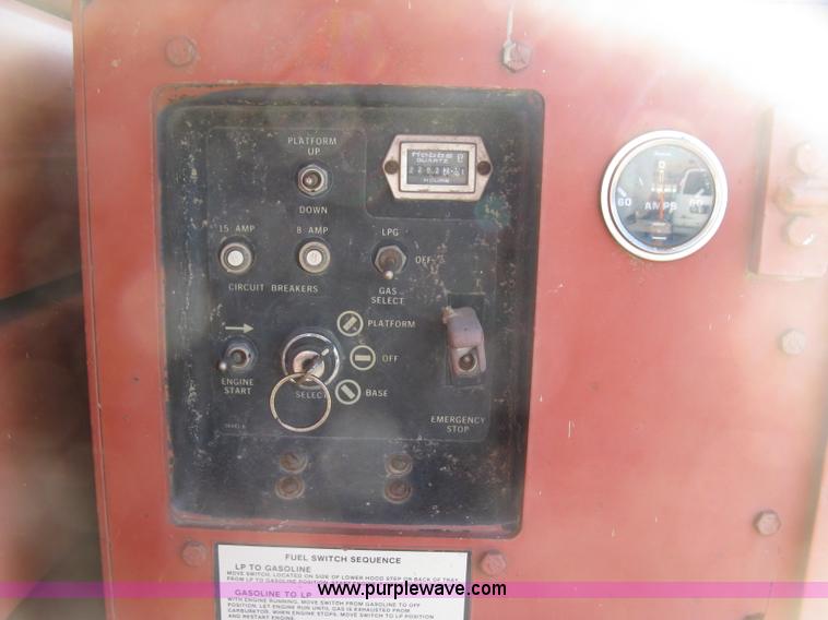 image for item J2952 Snorkel SPL32-84-2A scissor lift