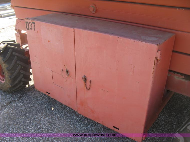 image for item J2952 Snorkel SPL32-84-2A scissor lift