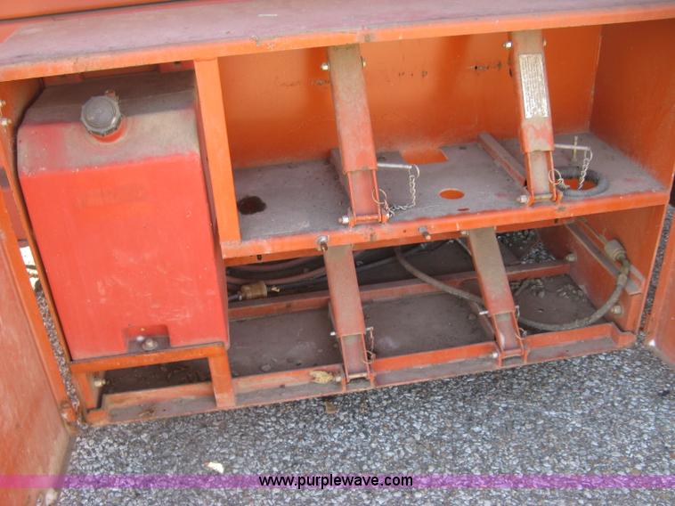 image for item J2952 Snorkel SPL32-84-2A scissor lift