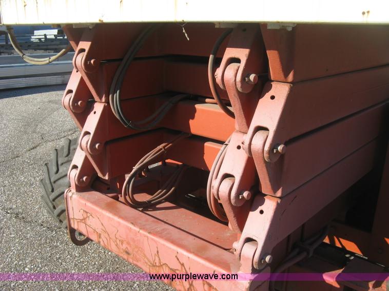 image for item J2952 Snorkel SPL32-84-2A scissor lift