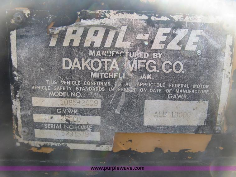image for item J2966 1979 Trail-Eze equipment trailer