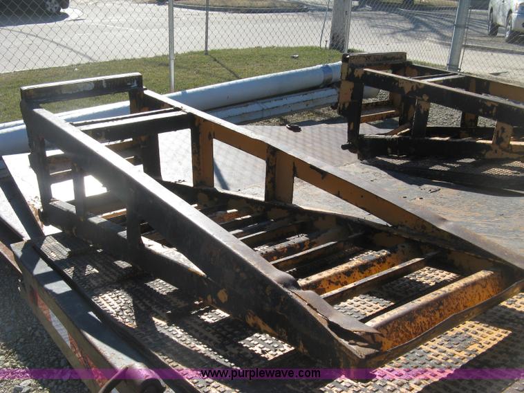 image for item J2966 1979 Trail-Eze equipment trailer