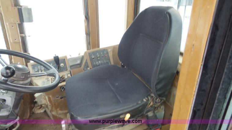 image for item J4636 1997 Caterpillar 938F wheel loader