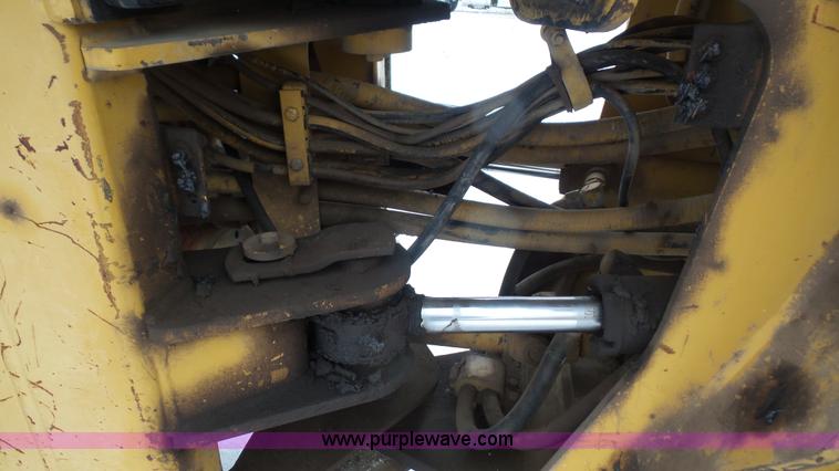 image for item J4636 1997 Caterpillar 938F wheel loader