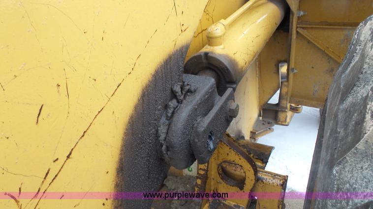 image for item J4636 1997 Caterpillar 938F wheel loader