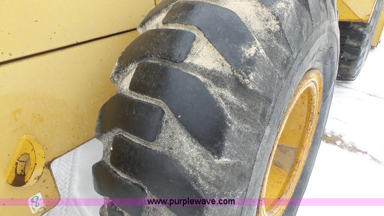 image for item J4636 1997 Caterpillar 938F wheel loader