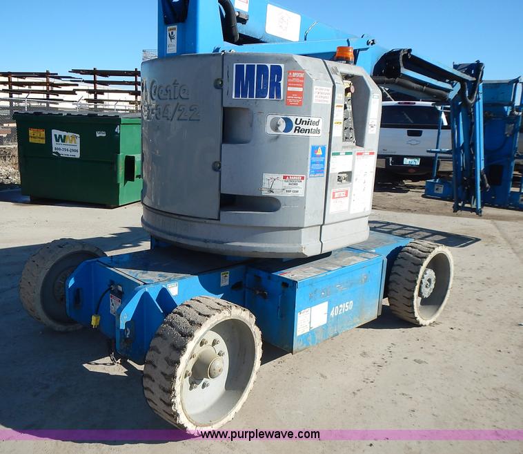 image for item J6301 2002 Genie Z34/22 boom lift