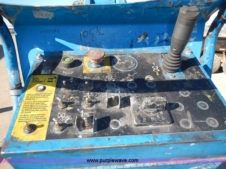 image for item J6301 2002 Genie Z34/22 boom lift