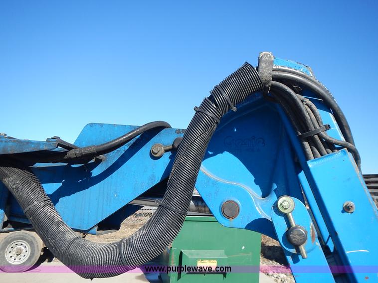 image for item J6301 2002 Genie Z34/22 boom lift