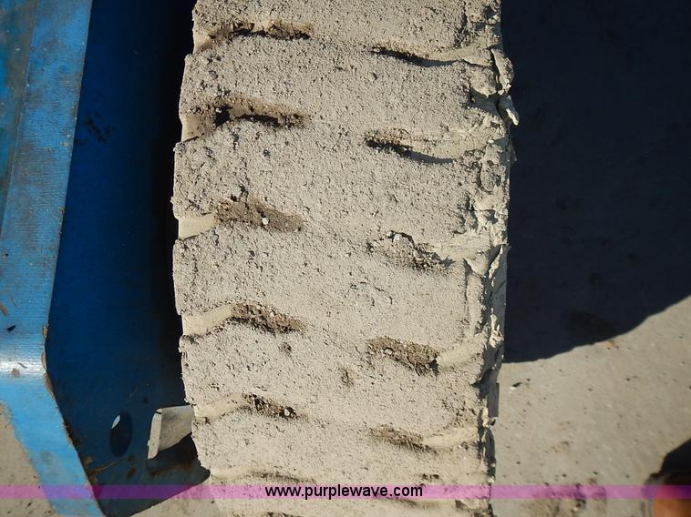 image for item J6301 2002 Genie Z34/22 boom lift