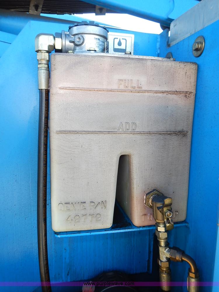 image for item J6301 2002 Genie Z34/22 boom lift