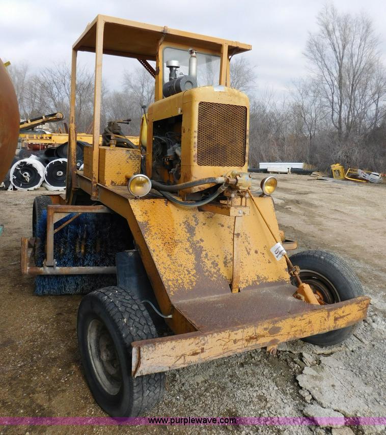 image for item J7397 1973 Broce C broom