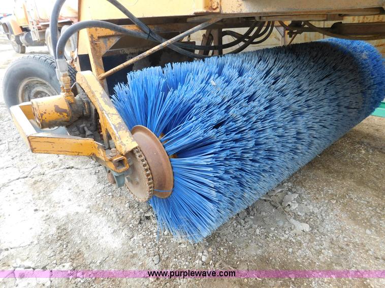 image for item J7397 1973 Broce C broom