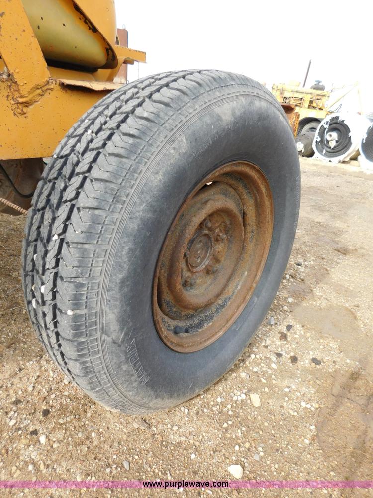 image for item J7397 1973 Broce C broom