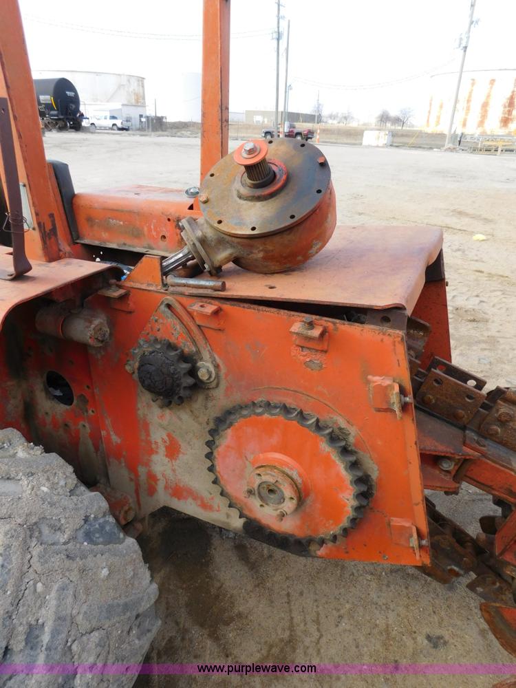 image for item J7404 1977 Ditch Witch R65G-2 trencher