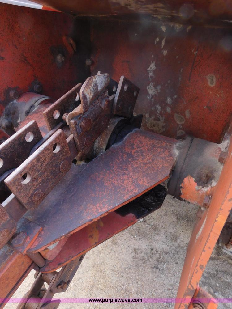 image for item J7404 1977 Ditch Witch R65G-2 trencher