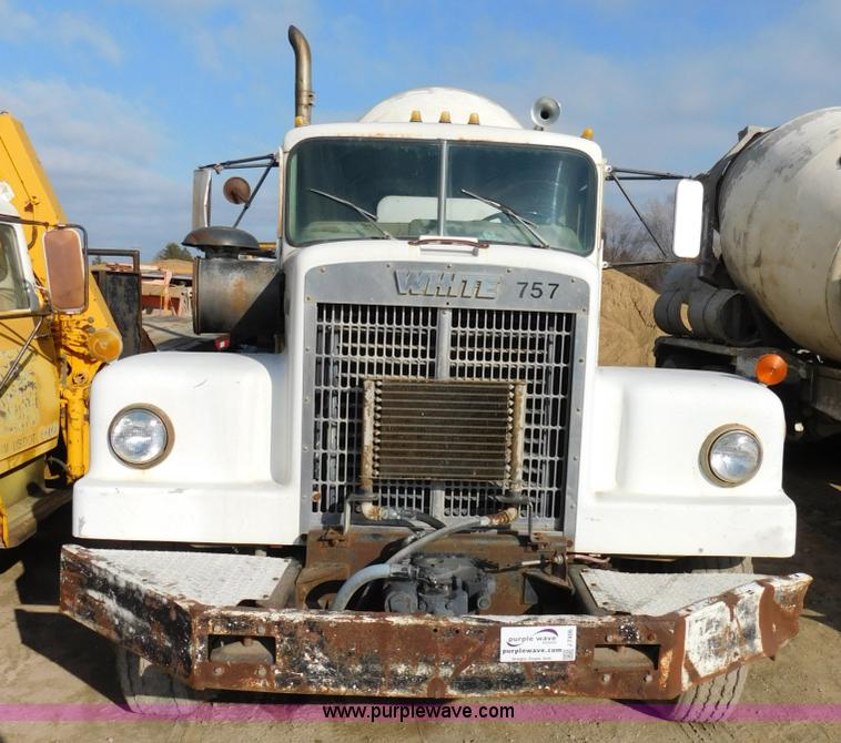 image for item J7406 1975 White Western Star ready mix truck