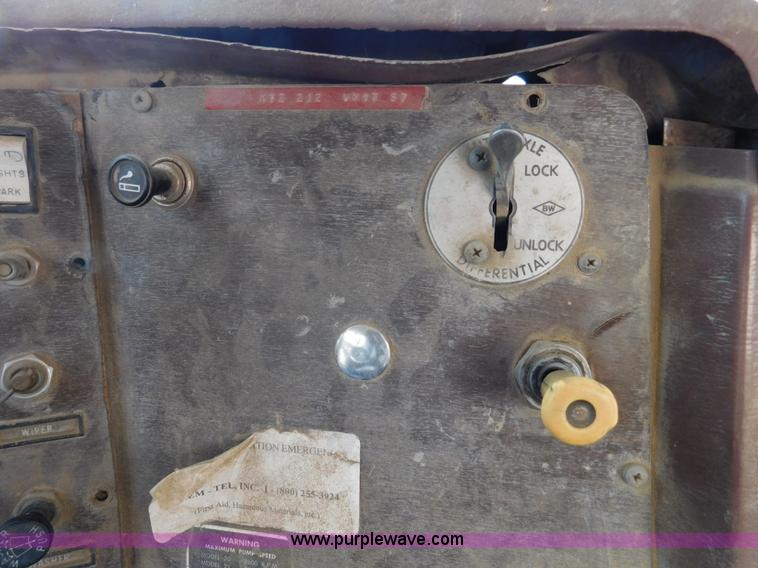 image for item J7406 1975 White Western Star ready mix truck