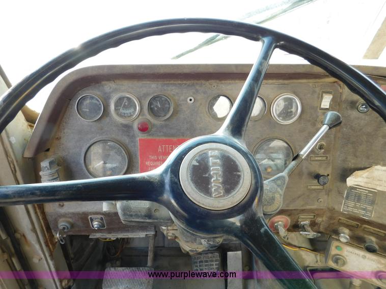 image for item J7406 1975 White Western Star ready mix truck