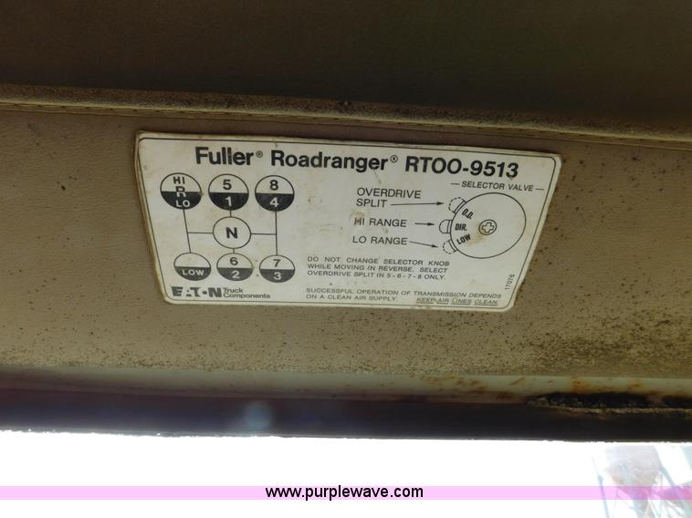 image for item J7406 1975 White Western Star ready mix truck