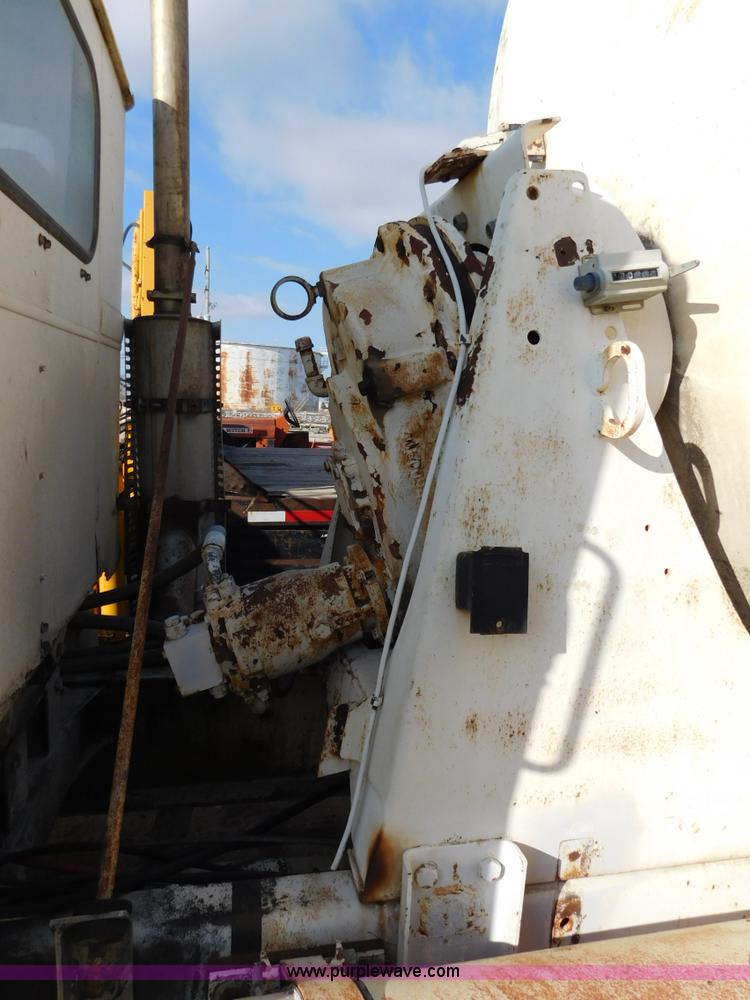 image for item J7406 1975 White Western Star ready mix truck