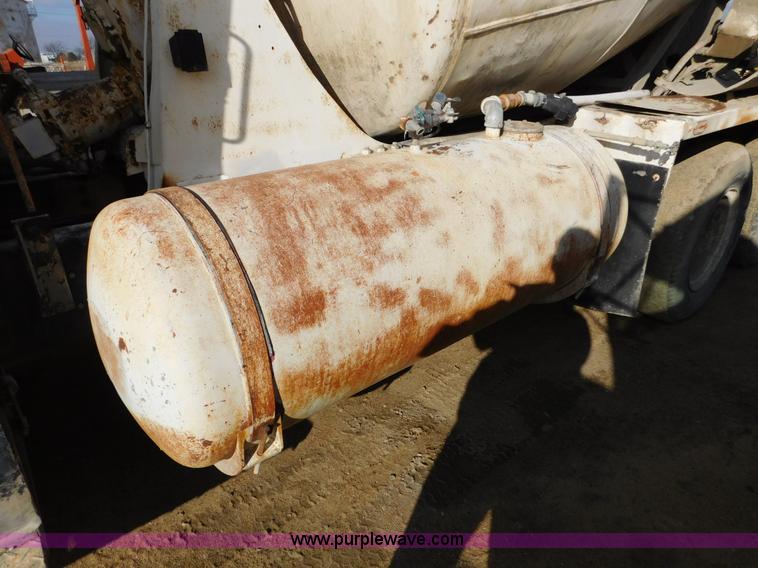 image for item J7406 1975 White Western Star ready mix truck