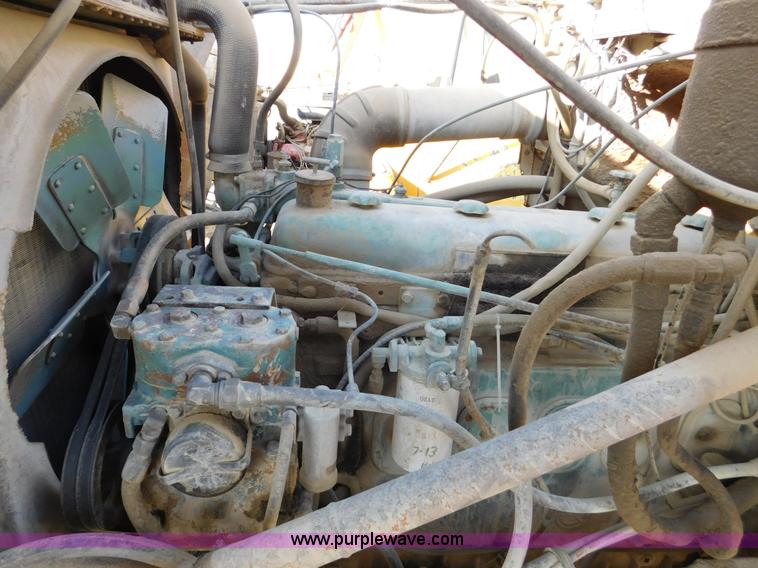 image for item J7406 1975 White Western Star ready mix truck