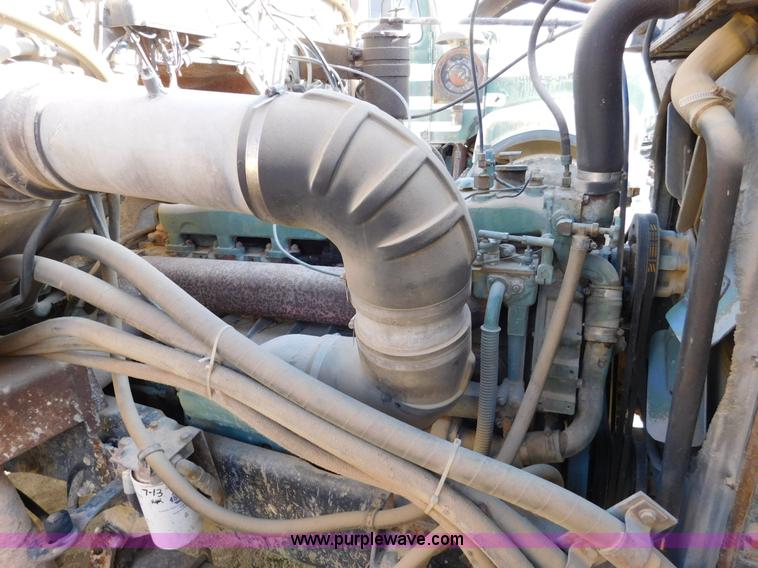 image for item J7406 1975 White Western Star ready mix truck