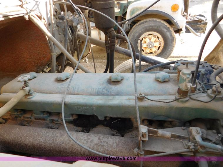 image for item J7406 1975 White Western Star ready mix truck