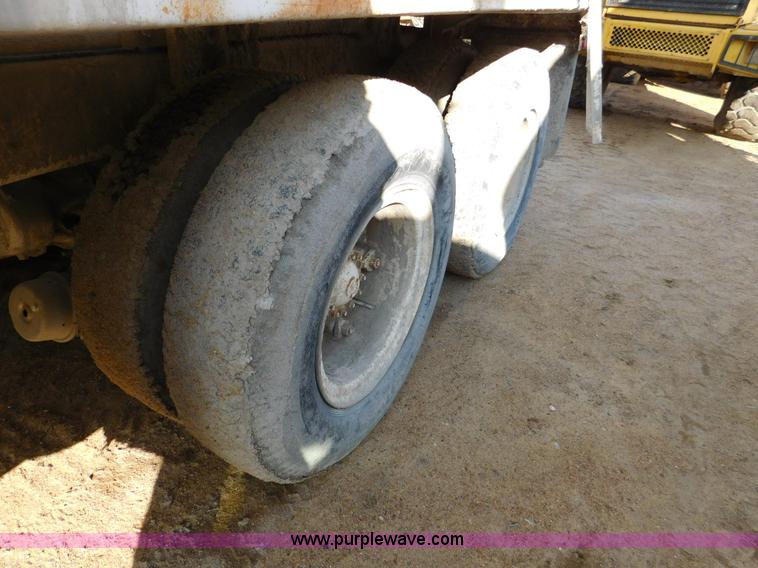 image for item J7406 1975 White Western Star ready mix truck